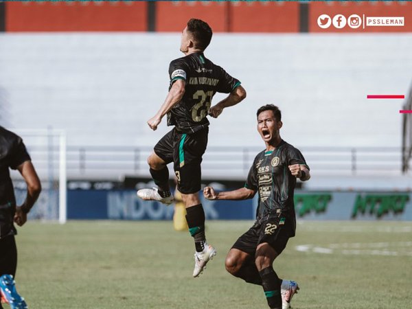 Kapten PSS Sleman, Kim Jeffrey Kurniawan saat menghadapi Persik Kediri