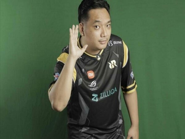 Tak Terbebani Jadi Pelatih RRQ Hoshi, Fiel Siap Lakukan yang Terbaik