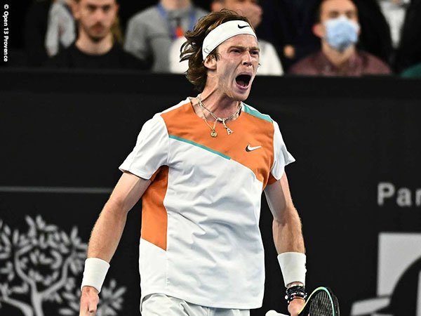 Andrey Rublev kantongi tiket semifinal di Marseille musim 2022