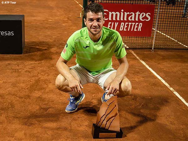 Pedro Martinez sabet gelar pertama dalam kariernya di Santiago musim 2022