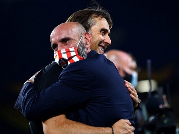 Julen Lopetegui diharapkan awet di Sevilla.