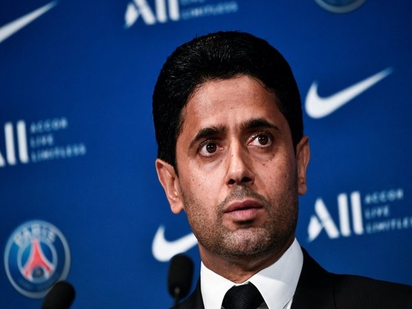 Presiden PSG yaitu Nasser Al-Khelaifi, mengamuk di kamar ganti Santiago Bernabeu usai PSG disingkirkan oleh Real Madrid di babak 16 besar Liga Champions musim ini / via AFP