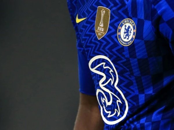 Three tangguhkan kerjasama mereka dengan Chelsea  (Sumber: Getty)