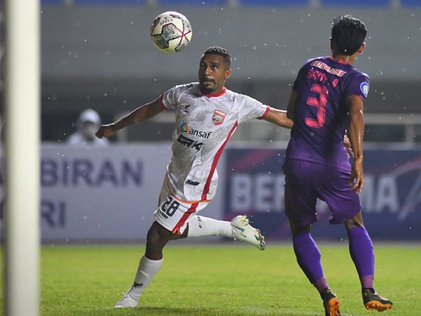 Winger Borneo FC, Terens Puhiri