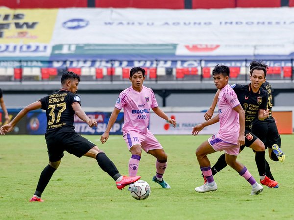 Laga PSIS Semarang Vs Persita Tangerang
