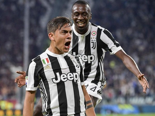 Blaise Matuidi peringatkan Juventus tentang melepas Paulo Dybala.