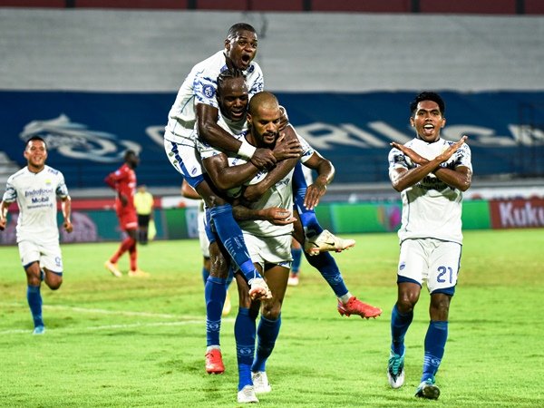 Pemain Persib ketika merayakan gol