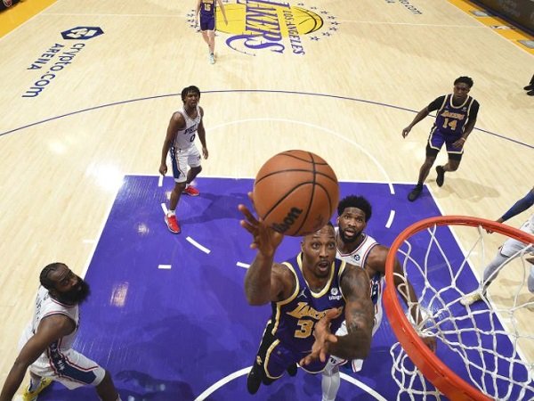 Dwight Howard saat melawan Philadelphia 76ers. (Images: Getty)