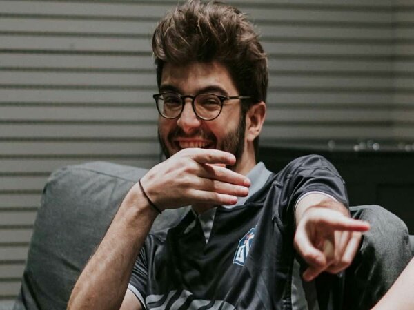 Pemain Carry dan Mid Dota 2 Terbaik di Setiap Region Versi Ceb