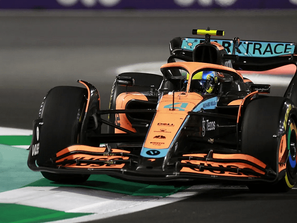 Finish ketujuh di GP Arab Saudi sudah cukup buat Lando Norris tersenyum.