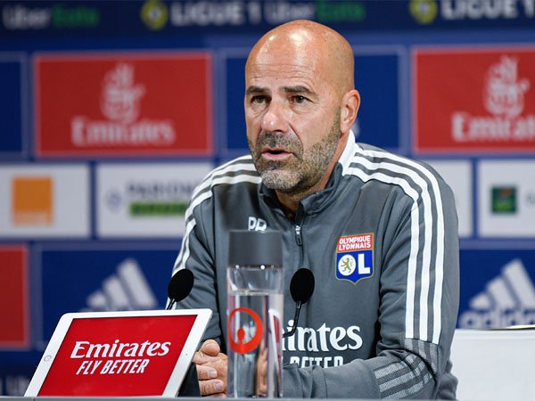 Pelatih Lyon Peter Bosz
