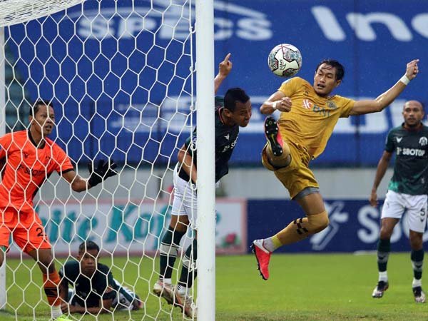 Hansamu Yama Pranata resmi bergabung dengan Persija Jakarta