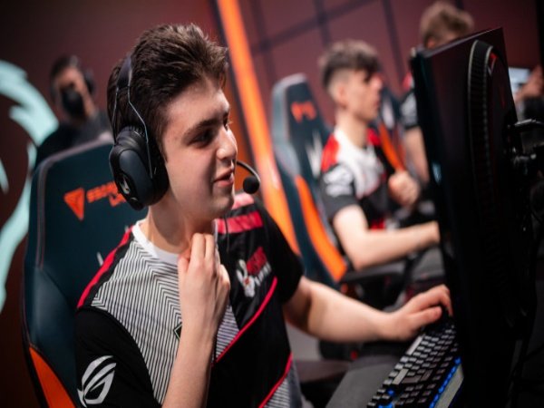 Jungler Misfits Shlatan Sabet Rookie of the Split LEC Spring Split 2022