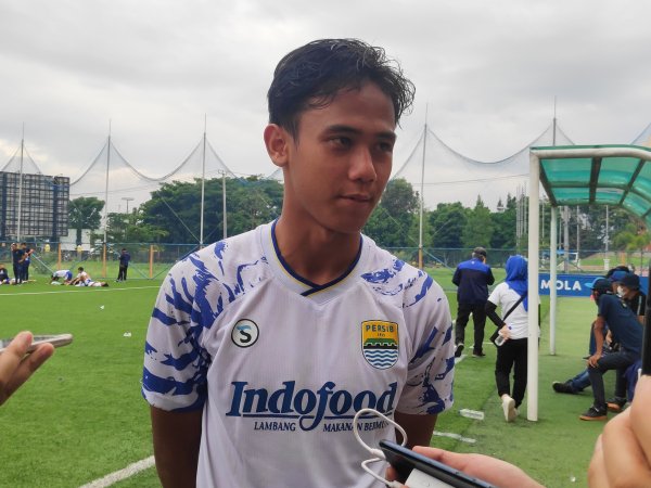 Bek muda Persib, Dimas Juliono Pamungkas