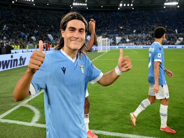 Wonderkid Lazio yaitu Luka Romero, disebut sudah direkomendasikan oleh Lionel Messi untuk direkrut PSG pada bursa transfer musim panas tahun ini / via Getty Images