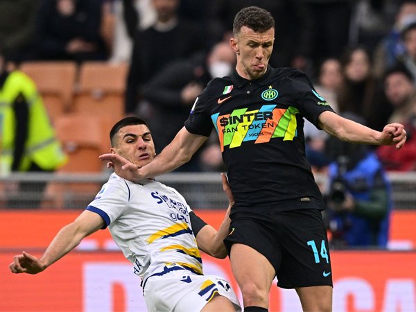 Bek Inter Milan, Ivan Perisic.