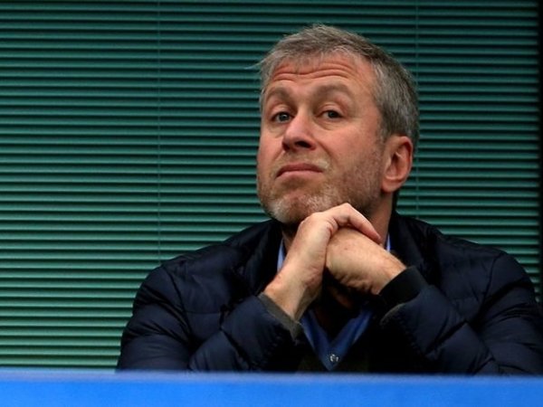 Roman Abramovich dilaporkan tertarik untuk membeli Valencia setelah taipan asal Rusia itu melepas saham mayoritasnya di Chelsea / via Getty Images