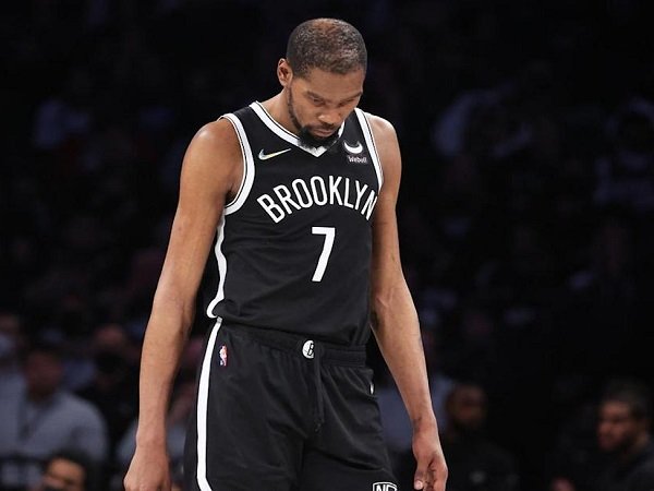 Kevin Durant merasa bersalah usai tampil melempem di game ketiga melawan Celtics.