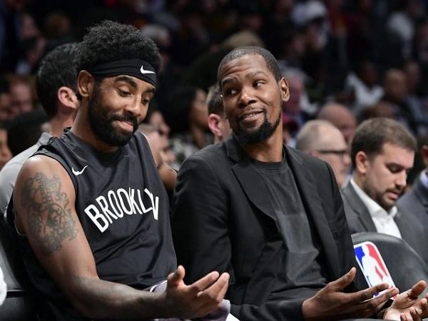 Kyrie Irving saat bersama Kevin Durant. (Images: Getty)