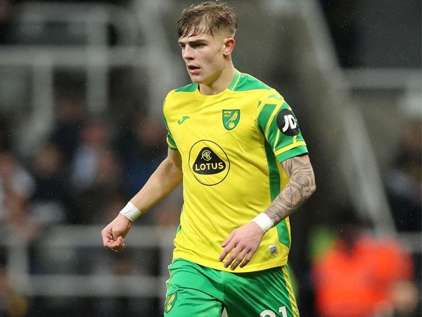 Bek kiri Norwich City, Brandon Williams.