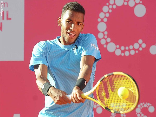 Felix Auger Aliassime lompati rintangan pertama di Estoril musim 2022