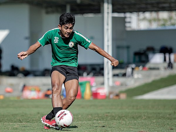 Arsyad Yusgiantoro resmi bergabung dengan Persik Kediri