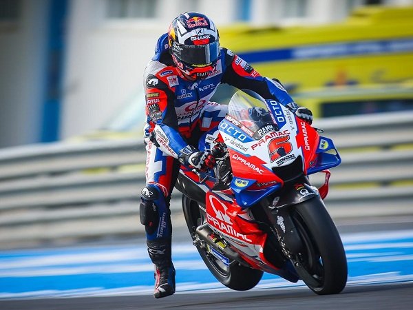 Johann Zarco berhasil torehkan waktu terbaik di Tes MotoGP Jerez hari pertama.