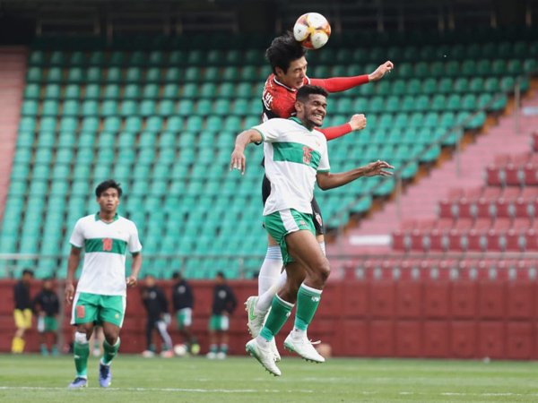 Ricky Kambuaya mengajak rekan-rekannya di timnas indonesia u-23 untuk segera bangkit