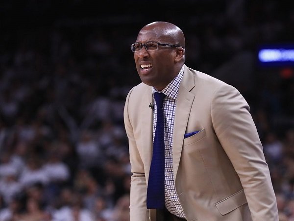 Sacramento Kings tunjuk Mike Brown jadi nahkoda baru tim.