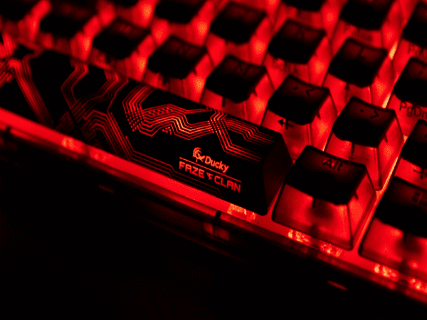FaZe Clan dan Ducky Kolaborasi Rilis Keyboard FaZe Edisi Terbatas