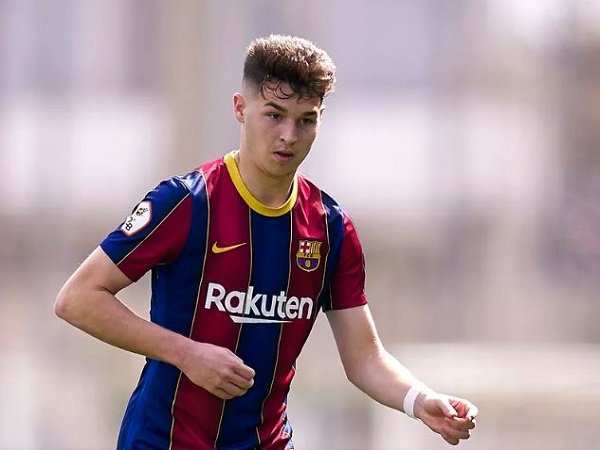 Bek muda Barcelona, Mika Marmol. (Images: Getty)