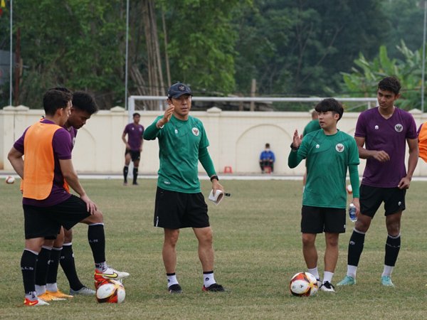 Shin Tae-yong tak khawatir meski timnas Indonesia U-23 tak akan dapat menurunkan Asnawi Mangkualam Vs Thailand
