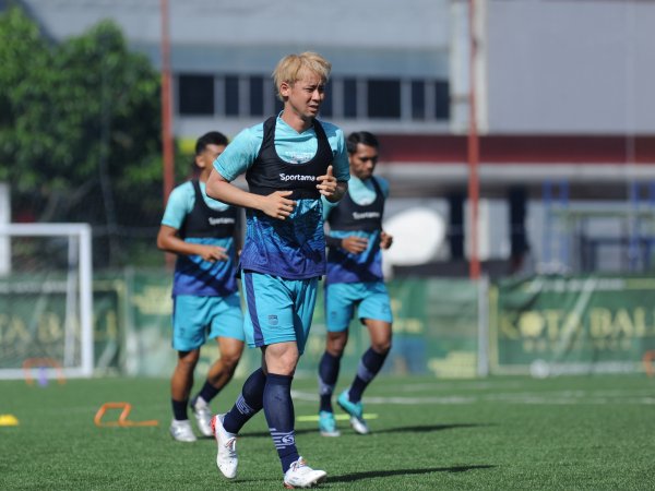 Ryohei Miyazaki ketika berlatih bersama Persib