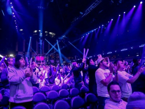 Minnesota RØKKR & Atlanta FaZe Belum Terkalahkan di Kualifikasi CDL Major 3