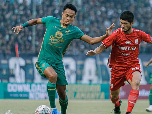 Laga Persebaya Surabaya vs Persis Solo