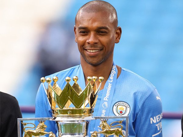 Kapten Manchester City, Fernandinho.