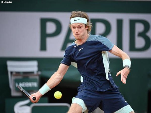 Andrey Rublev tekuk Federico Delbonis Di French Open