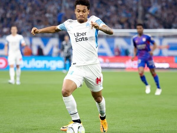 Boubacar Kamara bergabung dengan Aston Villa dari Marseille secara bebas transfer.