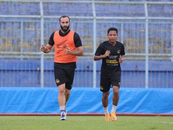 Pemain bertahan Arema FC, Sergio Silva