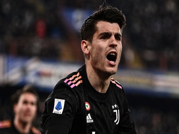 Alvaro Morata mengatakan ke publik kalau dirinya banyak yang meminati pada jendela transfer musim panas ini / via Getty Images