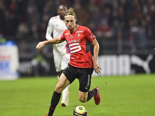 Atletico Madrid dan PSG berebut Majer