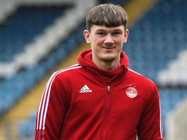 Liverpool Akan Dapatkan Calvin Ramsay, Bek Lain Siap Dipinjamkan