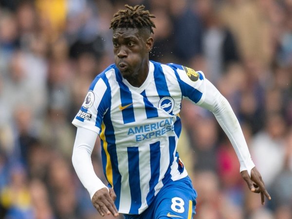 Yves Bissouma dilaporkan telah sah ditebus oleh Tottenham Hostpur musim panas ini dengan banderol mencapai 25 juta Poundsterling / via Getty Images