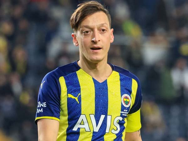 Ozil Akan Pindah ke eSports setelah Kariernya di Fenerbahce Selesai