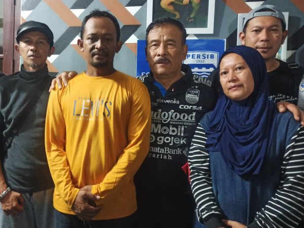 Manajemen Persib melakukan takziah ke rumah Sopiana Yusup