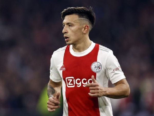 Lisandro Martinez ternyata lebih memilih bergabung ke MU, bukan Arsenal