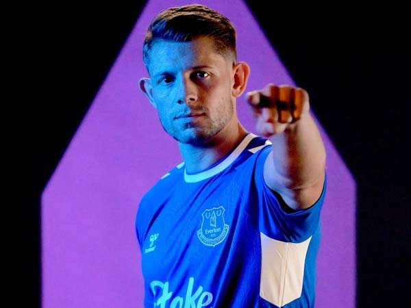 Everton Resmi Datangkan James Tarkowski Secara Gratis