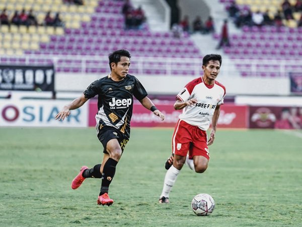 Winger muda Dewa United FC, Natanael Siringoringo