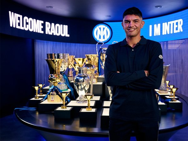 Bek sayap Inter Milan, Raoul Bellanova.