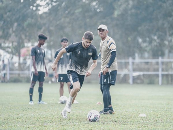 Pemain asing Dewa United FC asal Lebanon, Majed Osman